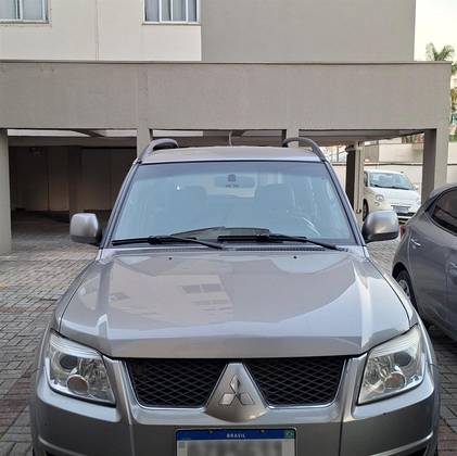 MITSUBISHI PAJERO TR4 2.0 4X4 16V 140CV FLEX 4P AUTOMÁTICO MITSUBISHI PAJERO TR4 2.0 4X4 16V 140CV FLEX 4P AUTOMÁTICO